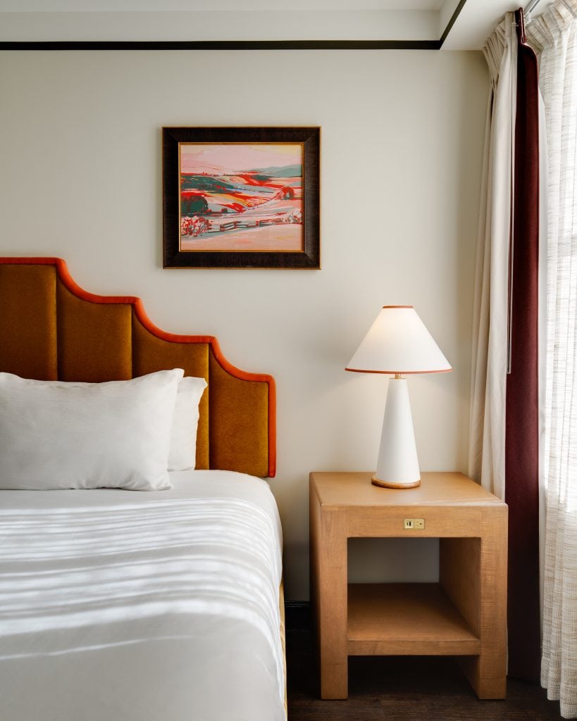Countrypolitan Hotel Nashville 10 Boutique hotel suite with modern design and cozy atmosphere.