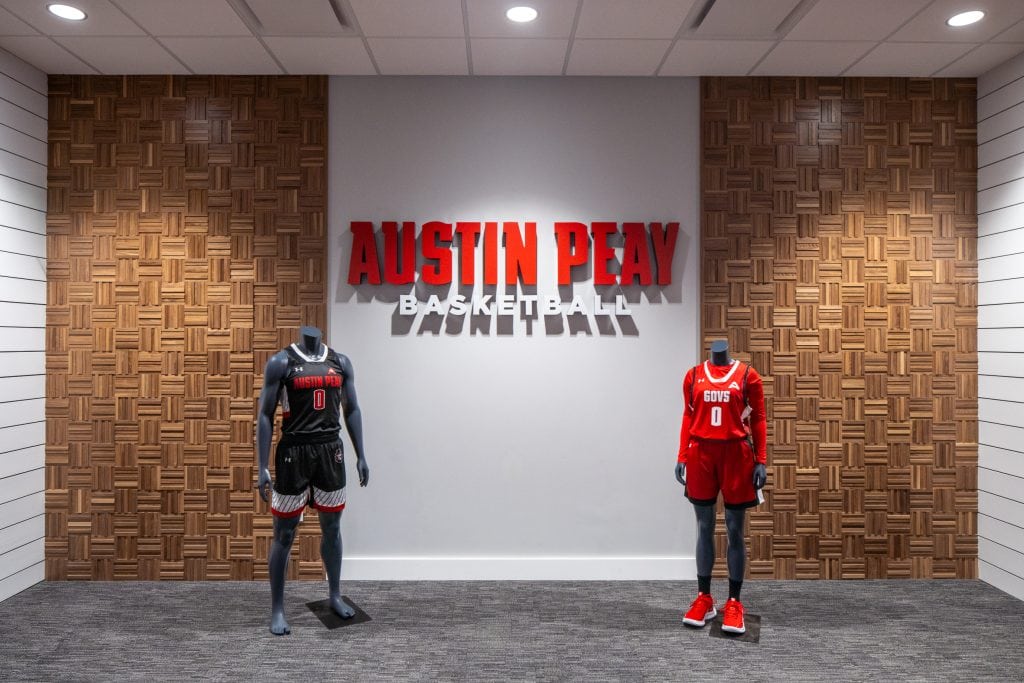 FM Bank Arena 7 Basketball uniform display featuring mannequins in team jerseys.